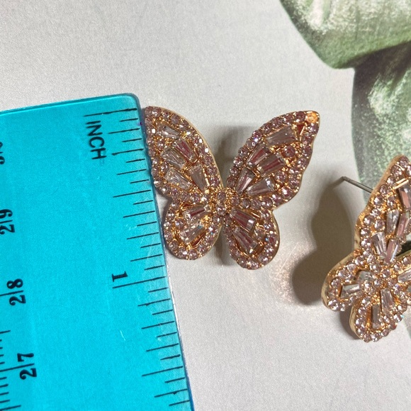 Gold Tone Crystals Butterfly 🦋 Earrings - Picture 4 of 6